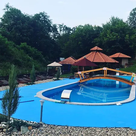 Etno Selo Trbovic מלון גורני מילנובץ