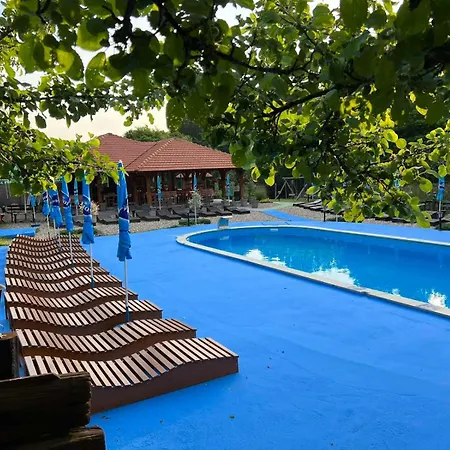 Etno Selo Trbovic 4*