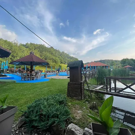 מלון Etno Selo Trbovic