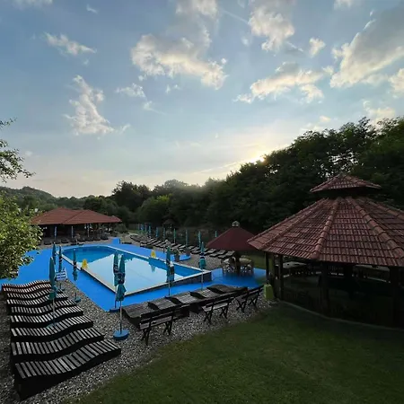 Etno Selo Trbovic 4*