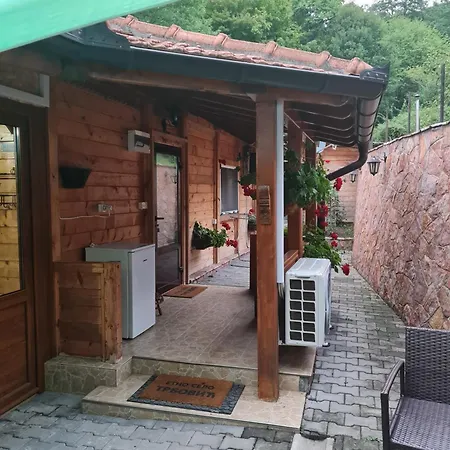 Etno Selo Trbovic מלון 4*